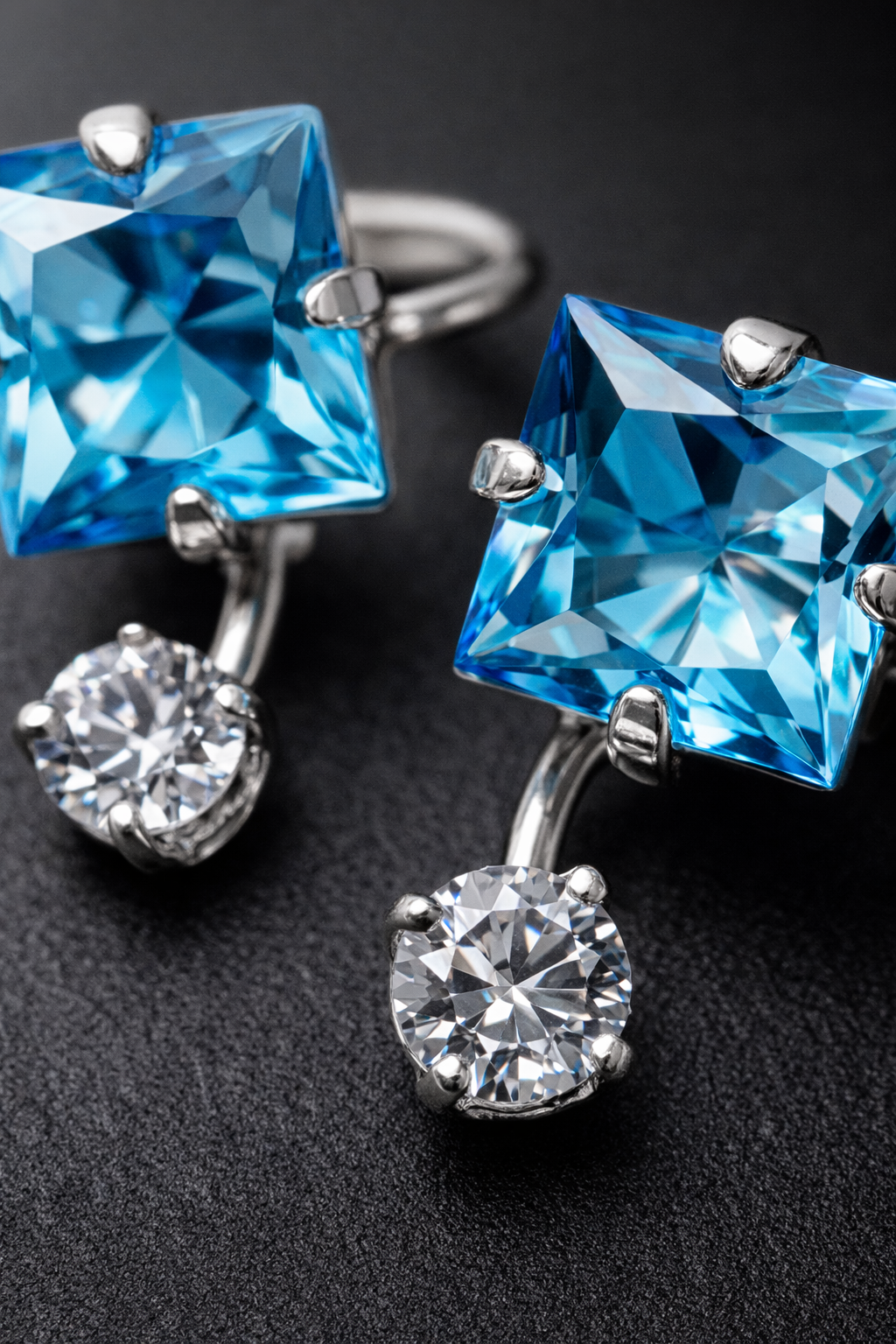 Aretes Plata .925 Zirconia Corte Cuadrado Elegante – Doble Piedra Colgante